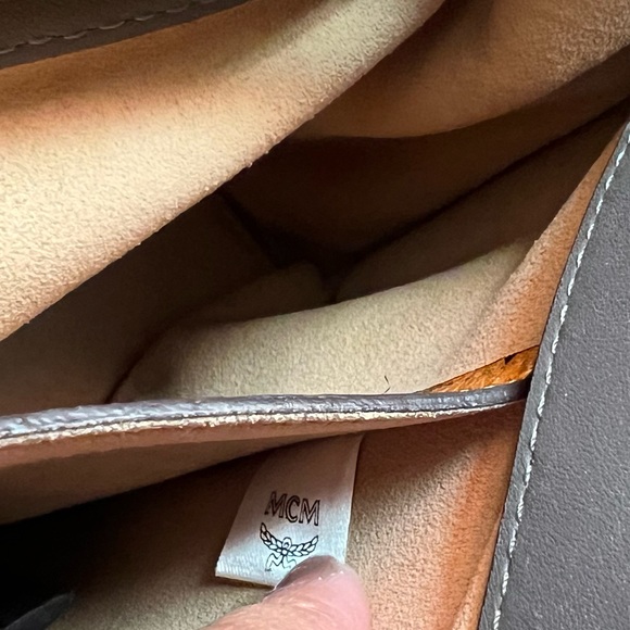 NWOT MCM PHANTOM MILLA 2 way - Picture 9 of 15